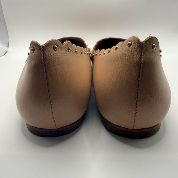 COACH Jill Pointed Beige Leather Scalloped Edges Gold Tone Studs Women’s Size 9 - Picture 5 of 10